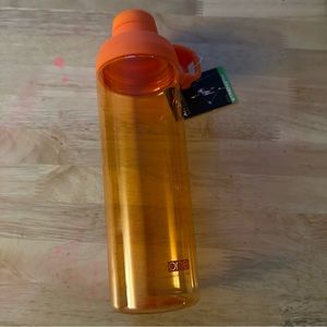 COPY - New Athletic Water Bottle With Tag